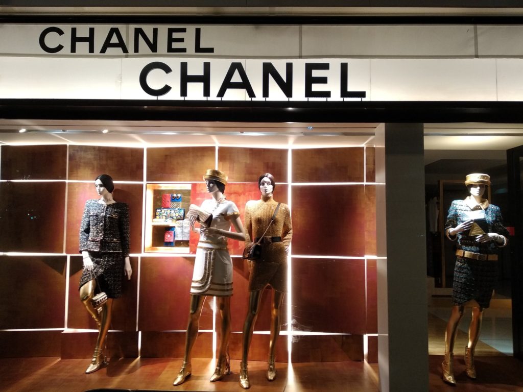 Entretejidos El Escaparatismo y Visual Merchandising como estrategias